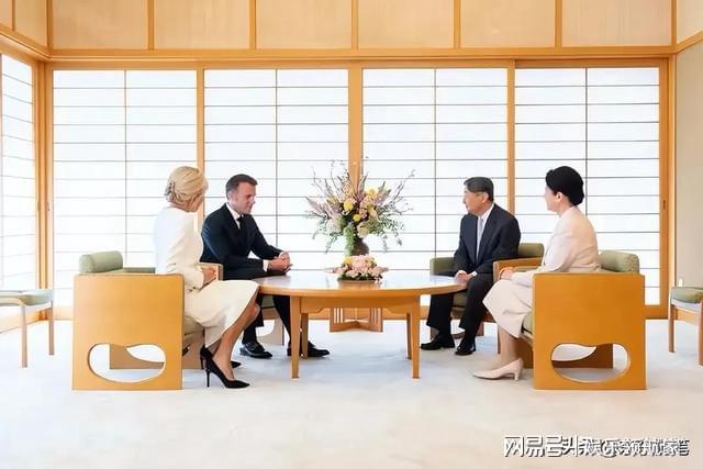  想知道如何优雅老去？看看这位第一夫人的穿搭智慧 时尚用品