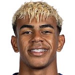  年轻天才亚马尔争议时刻解析；裁判判罚成焦点；教练换人获球员认可。 体育新闻