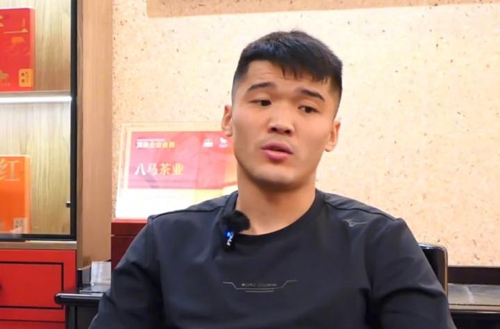  职业困顿与破局之道：以钟义浩的决赛之殇看球员心态建设 情感心理