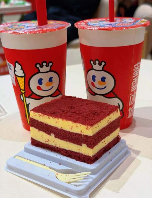  增长焦虑与业态融合：茶饮跨界烘焙的理性价值剖析 新闻